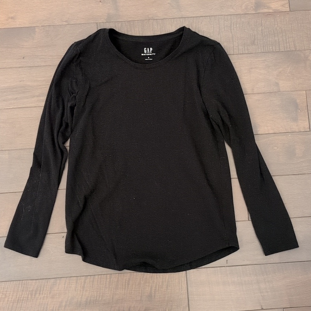 Gap Small Black Maternity Long Sleeved Tee